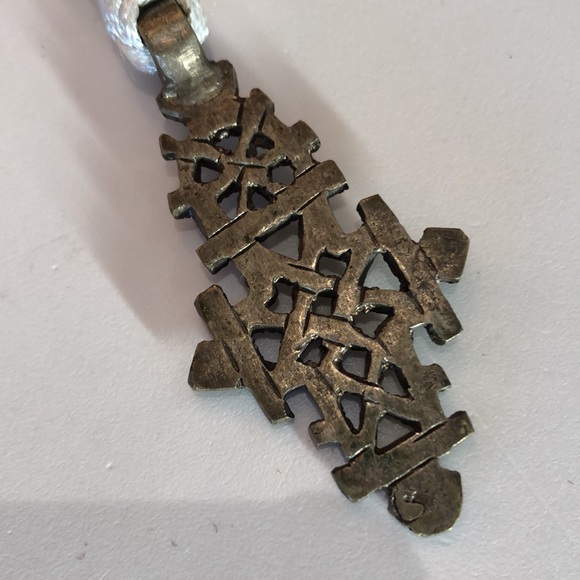 Metal cross - Picture 3 of 3